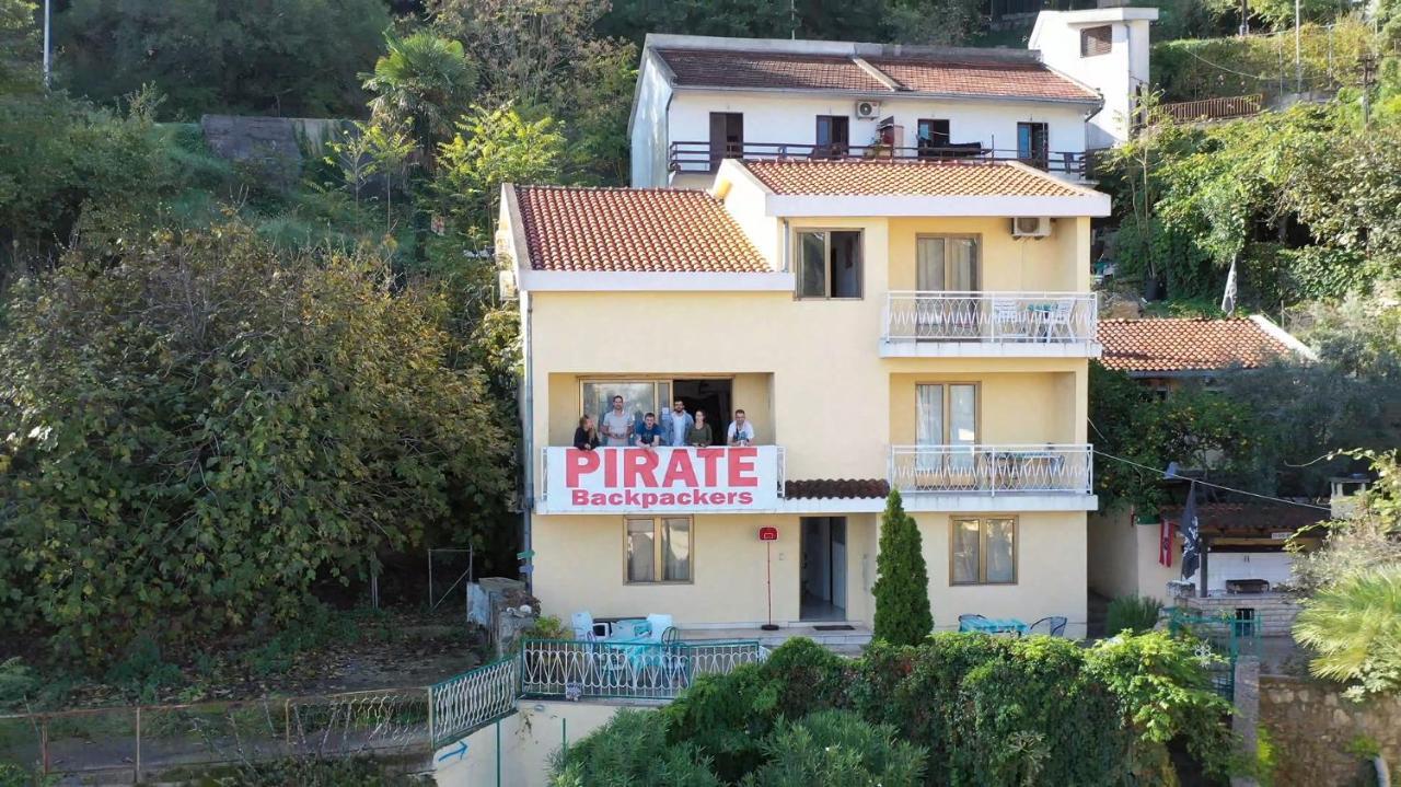 Pirate Backpackers Ulcinj Exterior photo